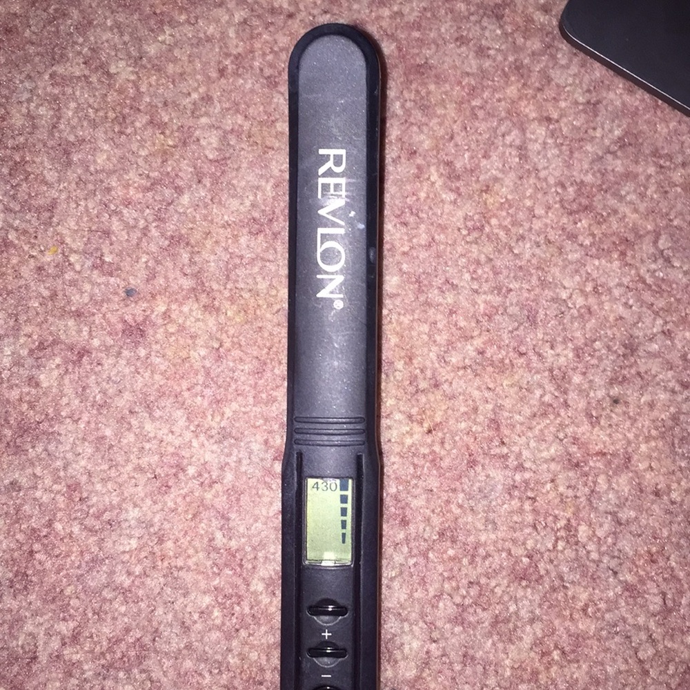 Revlon hair straightener